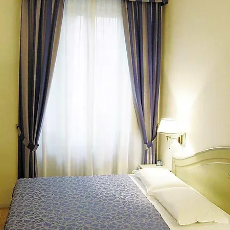 Casa Gori Bed & Breakfast 4*