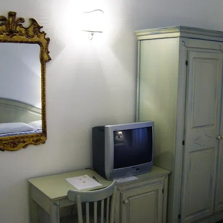 לינה וארוחת בוקר Casa Gori 4*